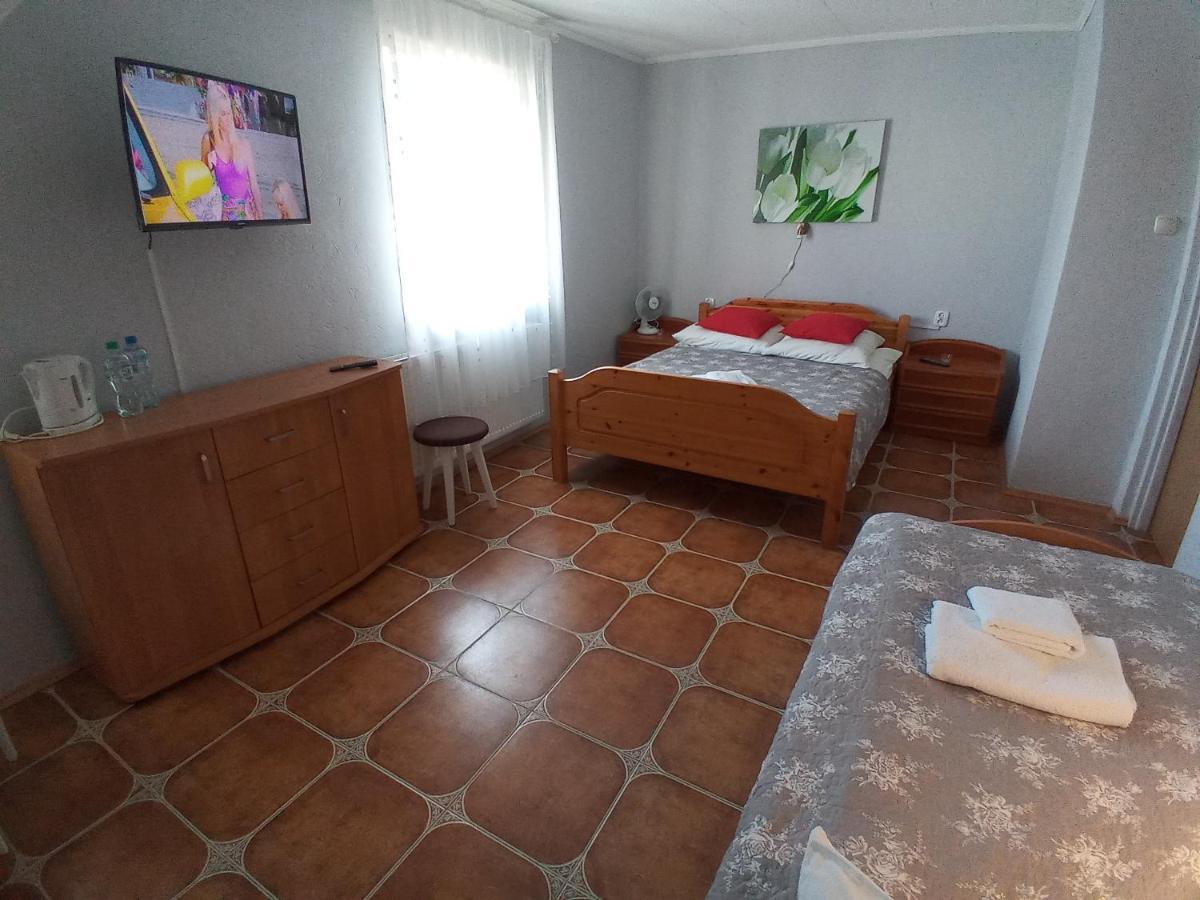 Pokoje Goscinne Akacja Resko Dźwirzyno Exterior foto